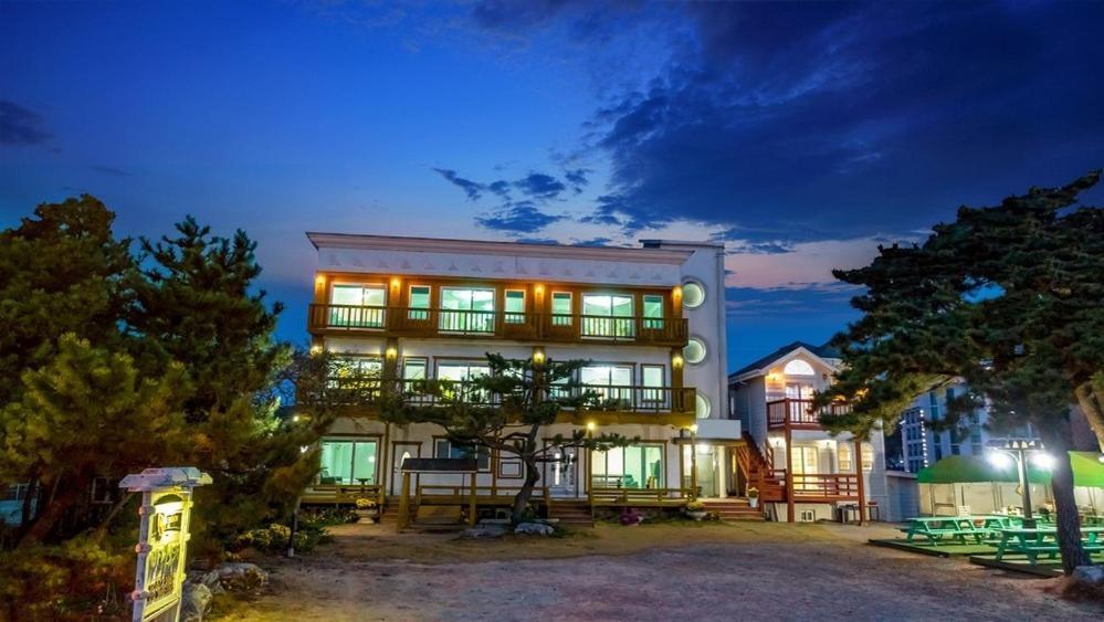 Anmyeondo Badasori Hotel Taean Exterior photo